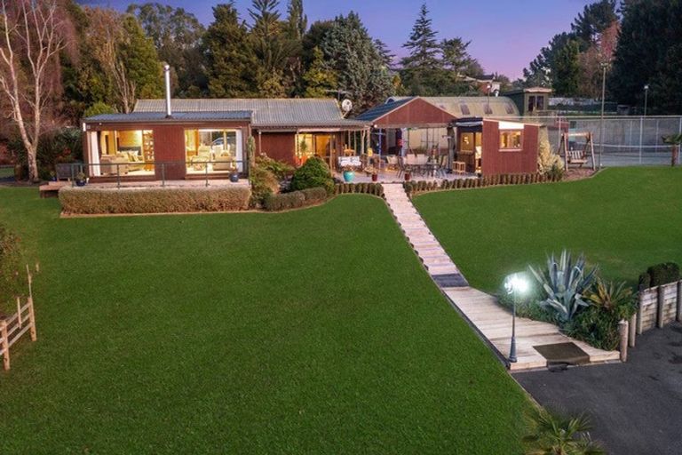 Photo of property in 77 Awanui Rise, Papakura, 2582