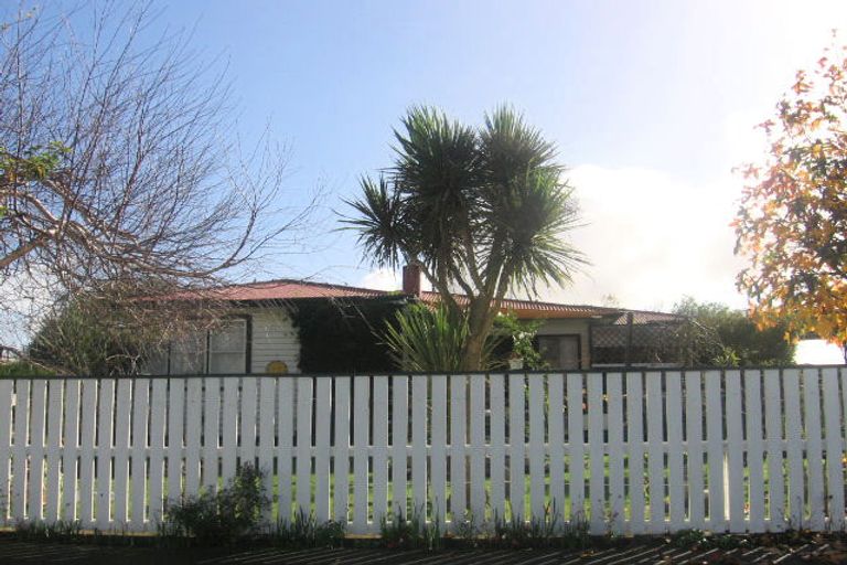 Photo of property in 61 Sutherland Crescent, Westbrook, Palmerston North, 4412