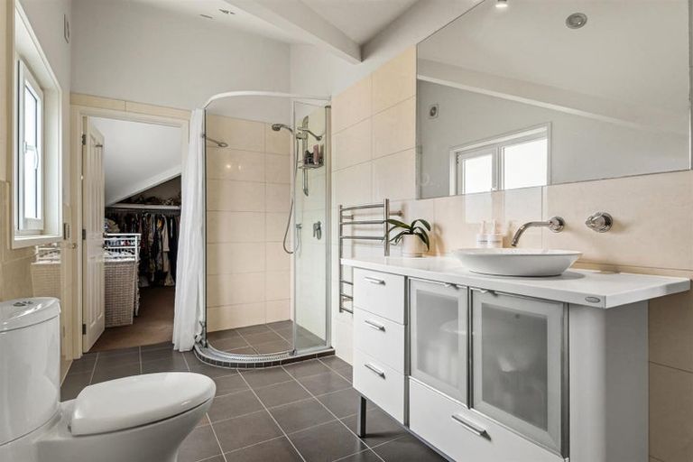 Photo of property in 42 Hart Road, Hauraki, Auckland, 0622