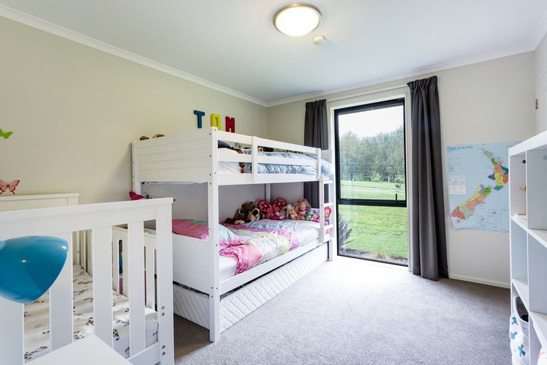 Photo of property in 38 Tara Hills Drive, North Taieri, Mosgiel, 9092