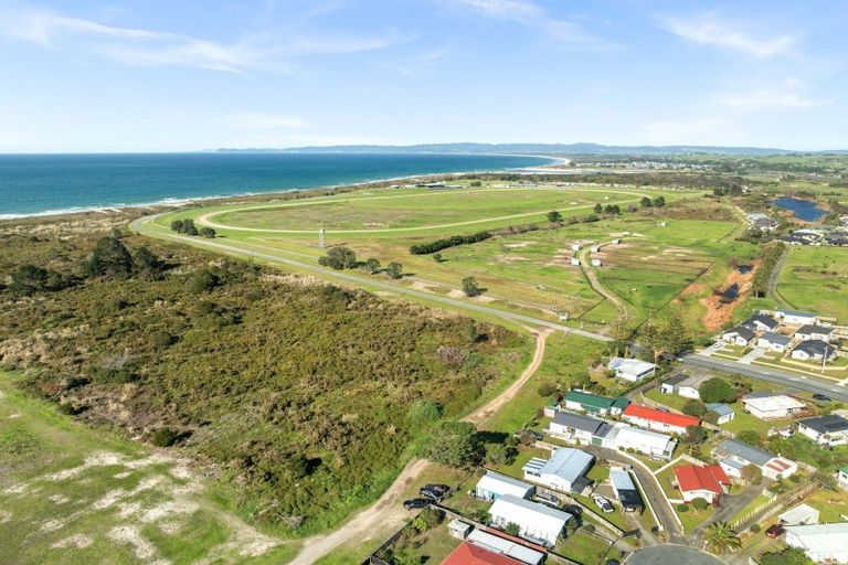 Photo of property in 25a Kuparu Place, Ruakaka, 0116