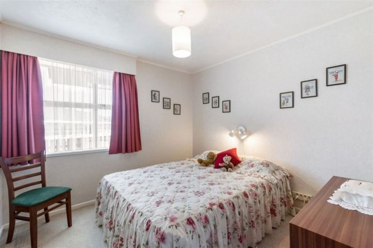 Photo of property in 1 Jay Street, Paparangi, Wellington, 6037