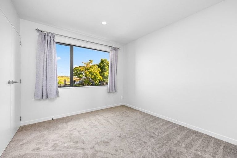 Photo of property in 2 Lords Way, Silverdale, 0932