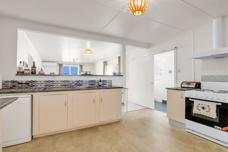 Photo of property in 21 Elliott Crescent, Owhata, Rotorua, 3010