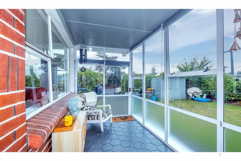 Photo of property in 1 Kennedy Crescent, Waimate, 7924