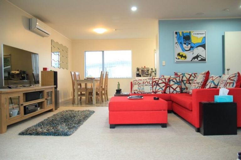 Photo of property in 9 Italia Grove, Mount Wellington, Auckland, 1060