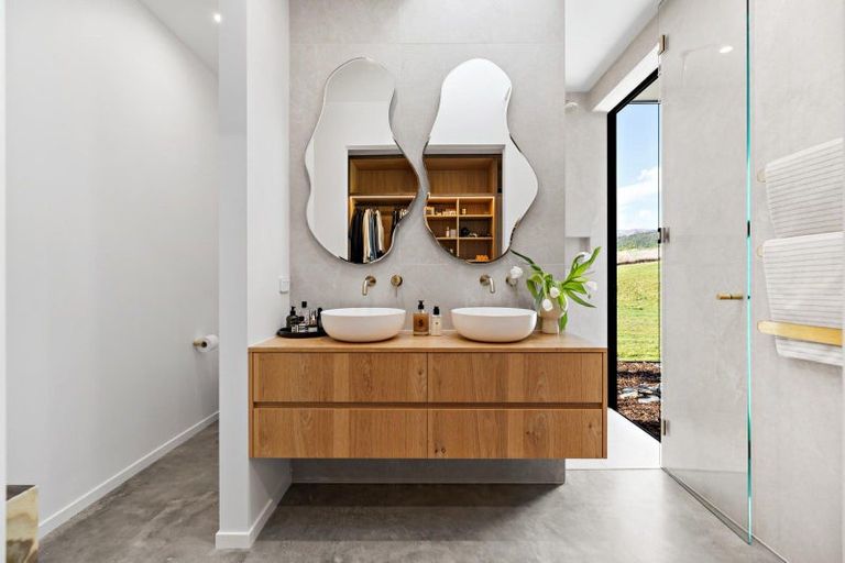 Photo of property in 214 Mcdonnell Road, Arrowtown, Queenstown, 9371