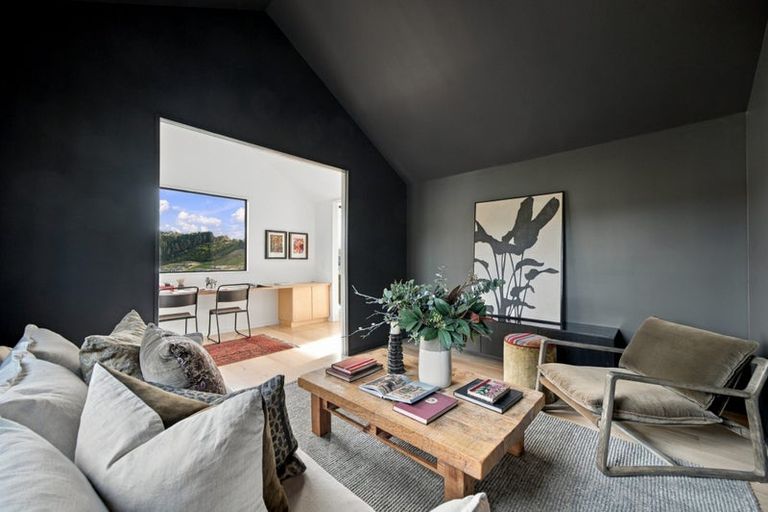 Photo of property in 5 Jahan Lane, Cashmere, Christchurch, 8022