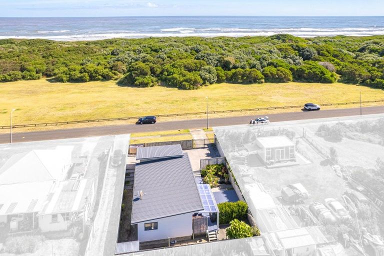 Photo of property in 47 Seafront Road, Castlecliff, Whanganui, 4501