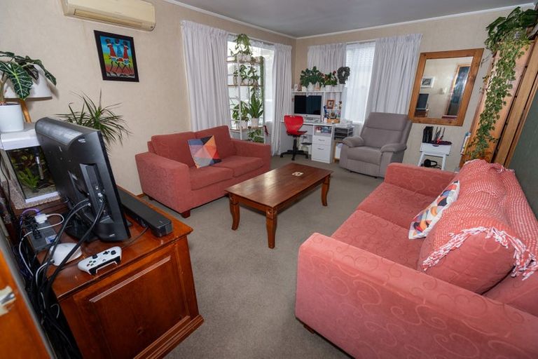 Photo of property in 21 Lisa Rise, Half Moon Bay, Auckland, 2012
