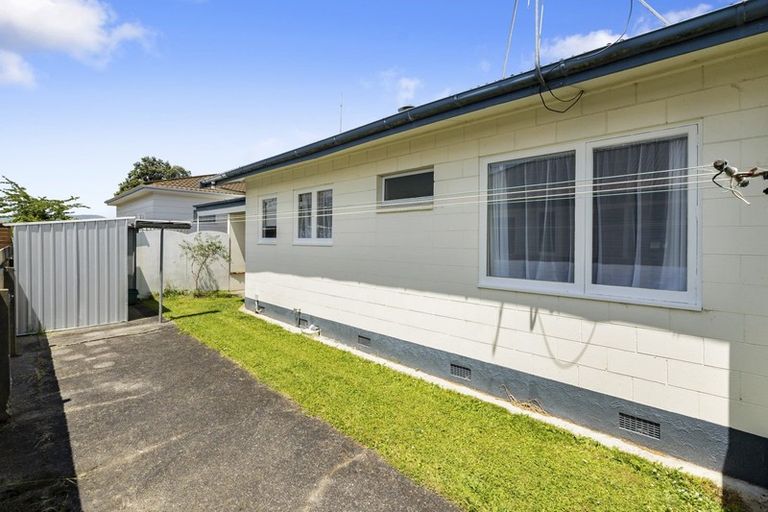 Photo of property in 2/145 College Street, Awapuni, Palmerston North, 4412
