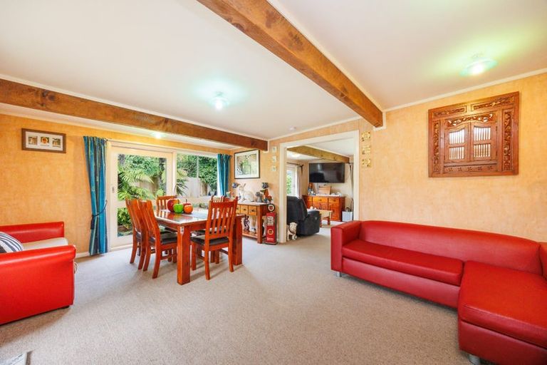 Photo of property in 17 Tilbury Avenue, Hokowhitu, Palmerston North, 4410
