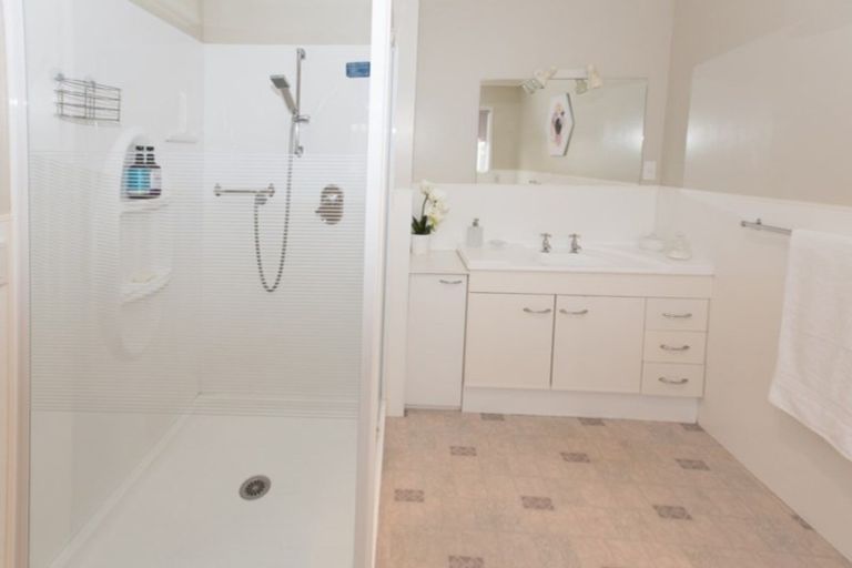 Photo of property in 4 Horniblow Road, Matakohe, 0594