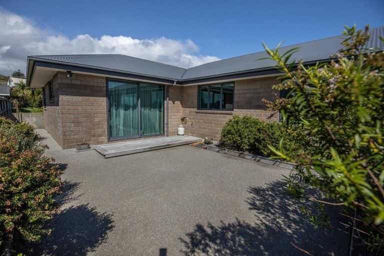 Photo of property in 2 Karoro Place, Karoro, Greymouth, 7805