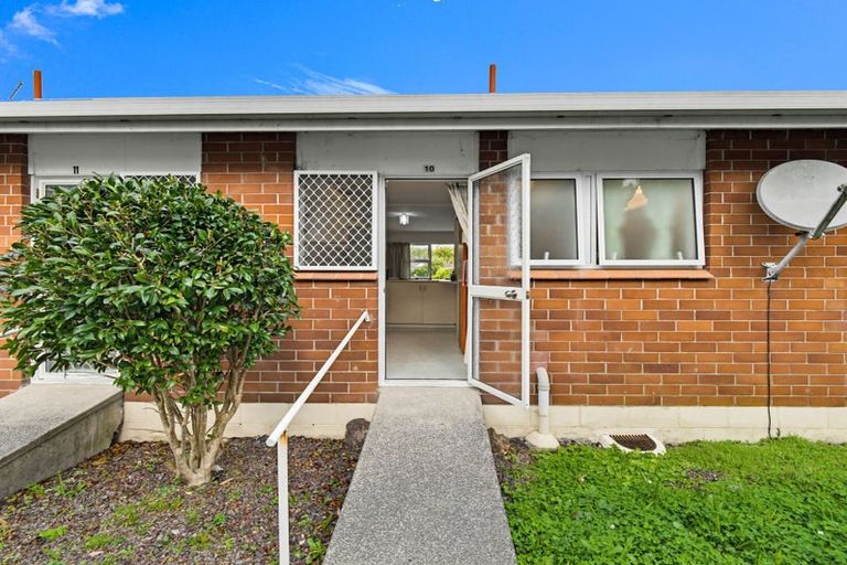 Photo of property in 10/16 Willerton Avenue, New Lynn, Auckland, 0600