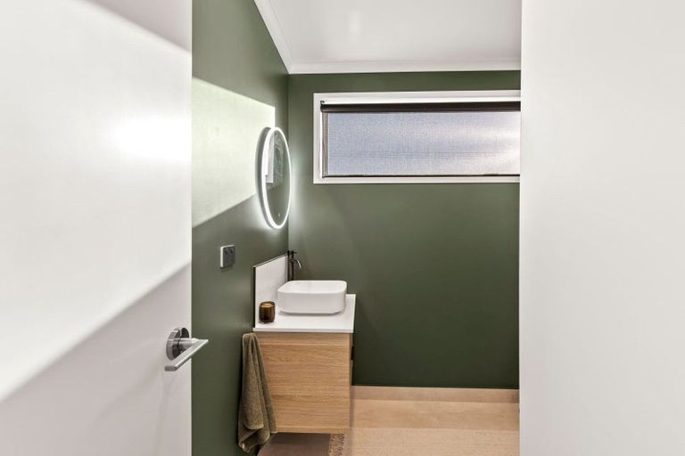 Photo of property in 77 Vogel Street, Cambridge, 3434