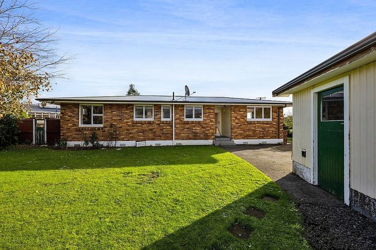 Photo of property in 6 Davidson Street, Hawera, 4610