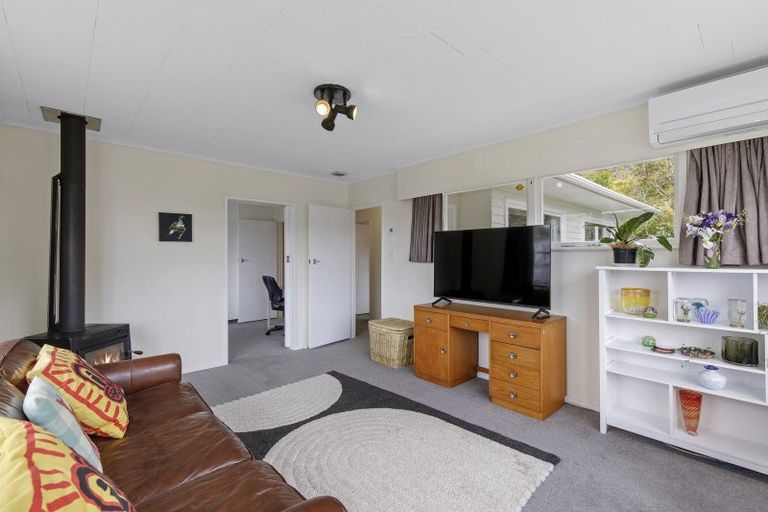 Photo of property in 21 Holland Street, Wainuiomata, Lower Hutt, 5014