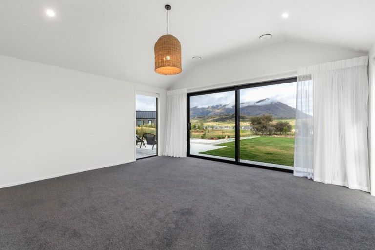 Photo of property in 11 Torridon Court, Jacks Point, Queenstown, 9371