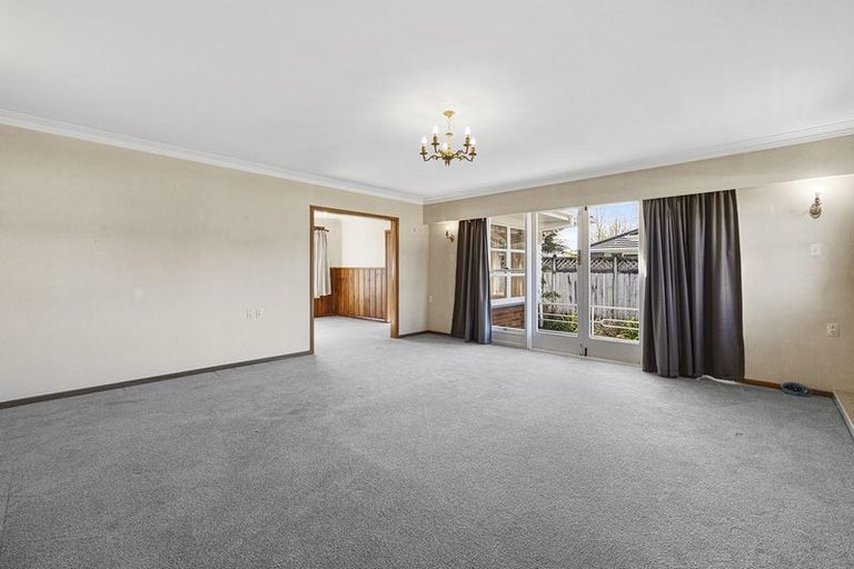 Photo of property in 20 Clare Street, Cambridge, 3434