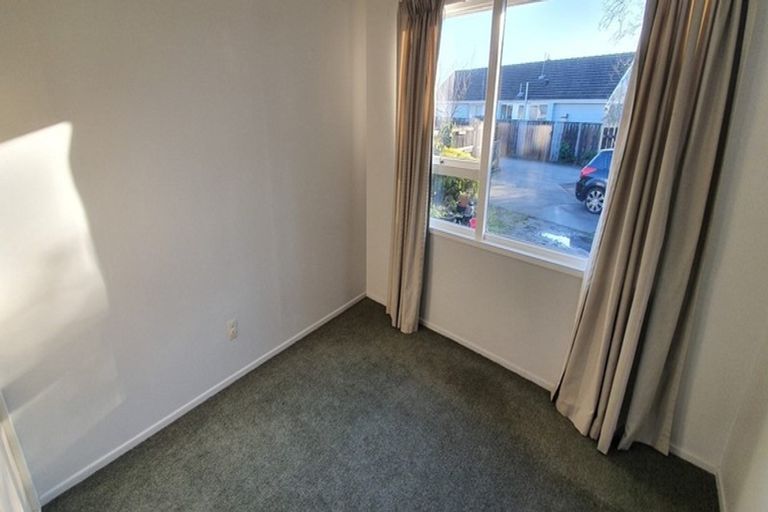 Photo of property in 9b Jade Place, Parklands, Christchurch, 8083