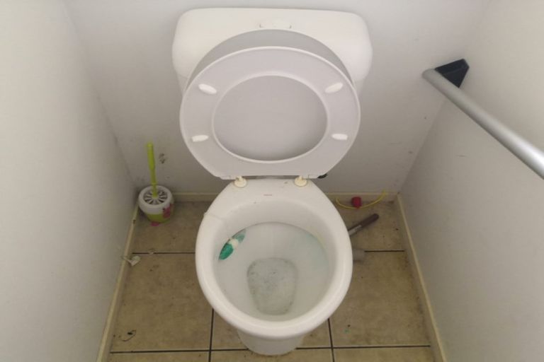 Photo of property in 70 Milson Drive, Papakura, 2110