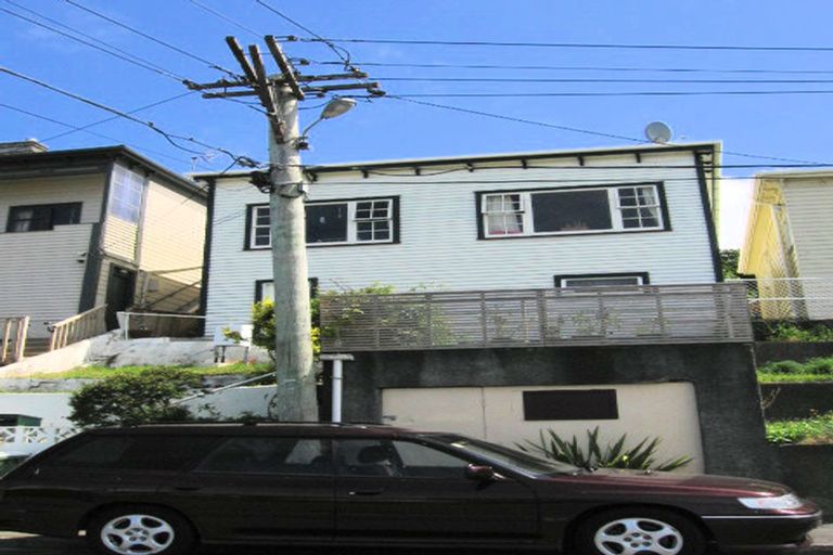 Photo of property in 5 Torquay Terrace, Newtown, Wellington, 6021