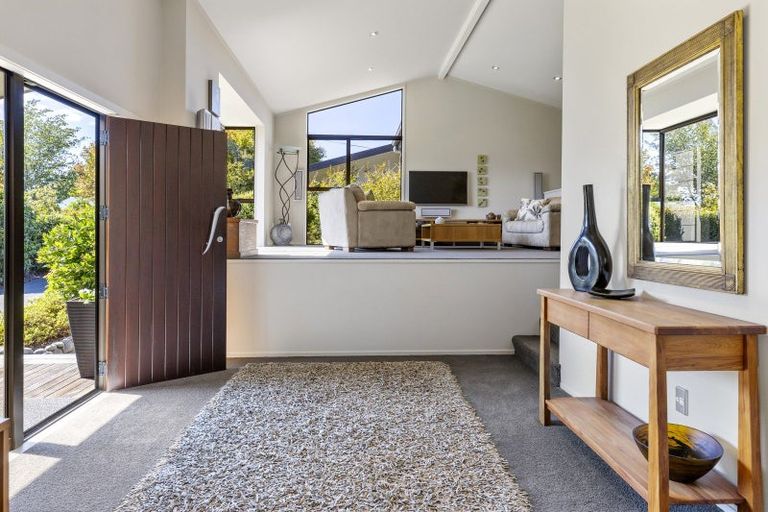 Photo of property in 3 Ingle Avenue, Waipahihi, Taupo, 3330