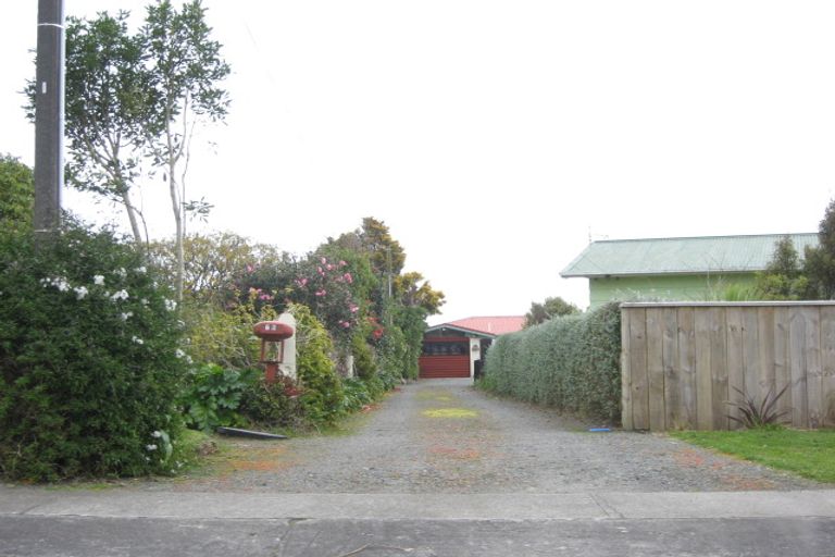 Photo of property in 7b Hussey Street, Oakura, 4314