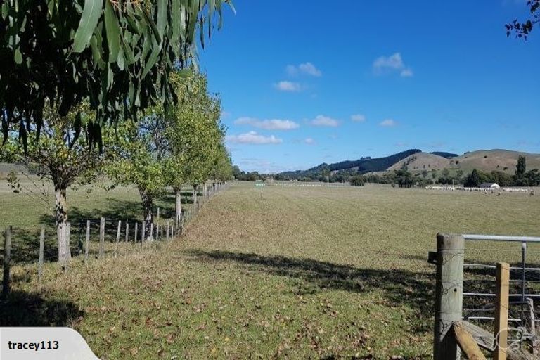 Photo of property in 34 Admiral Road, Gladstone, Masterton, 5883