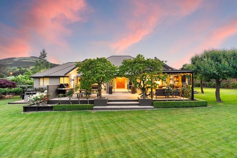 Photo of property in 5 Orchard Grove, East Taieri, Mosgiel, 9024