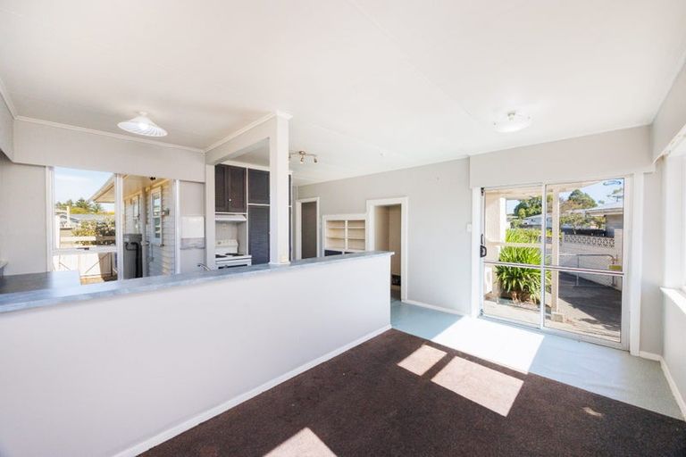 Photo of property in 3 Ellesmere Crescent, Highbury, Palmerston North, 4412