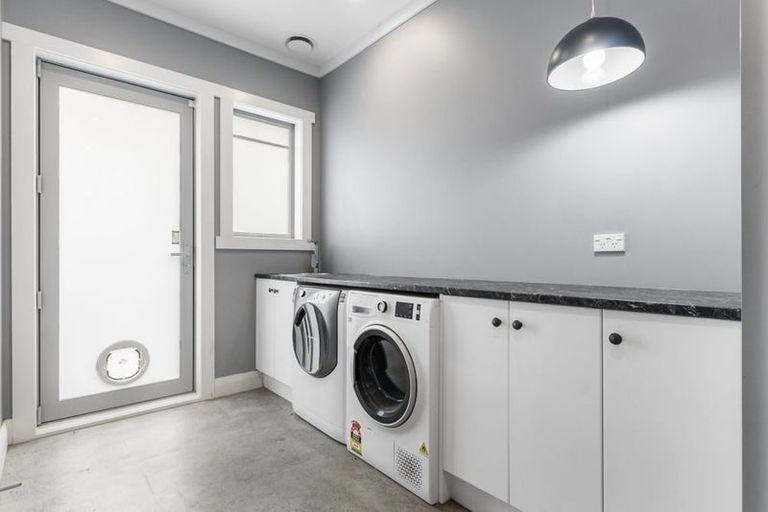 Photo of property in 104 Foster Road, Kumeu, 0891