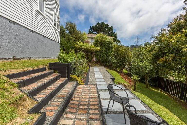 Photo of property in 10 Tau Grove, Takapuwahia, Porirua, 5022