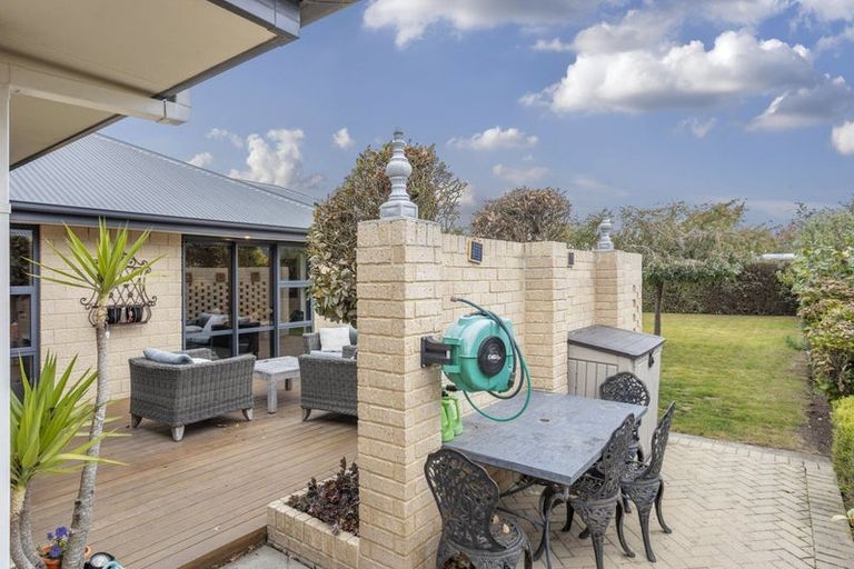 Photo of property in 49 Oakwood Drive, Rangiora, 7400