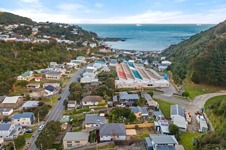 Photo of property in 65 Happy Valley Road, Owhiro Bay, Wellington, 6023