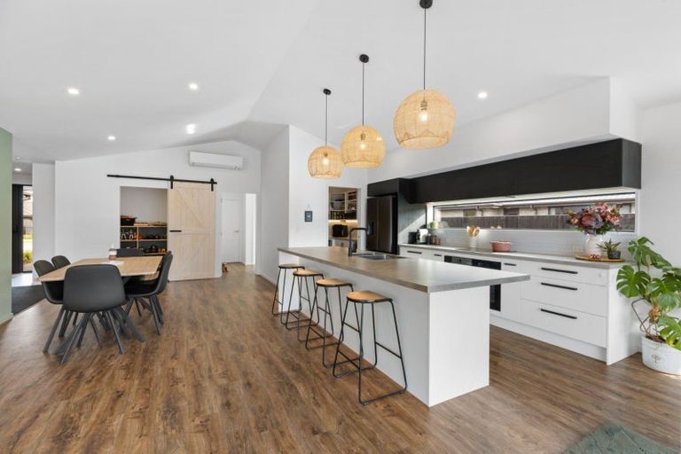 Photo of property in 39 Plover Avenue, Amberley, 7410