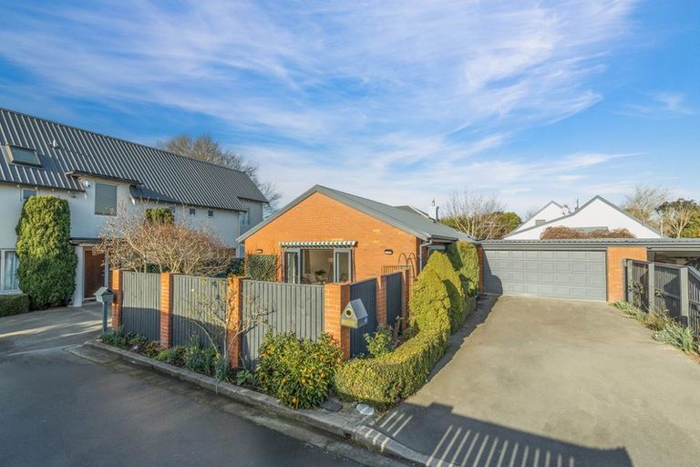 Photo of property in 5 Stroud Lane, Papanui, Christchurch, 8053