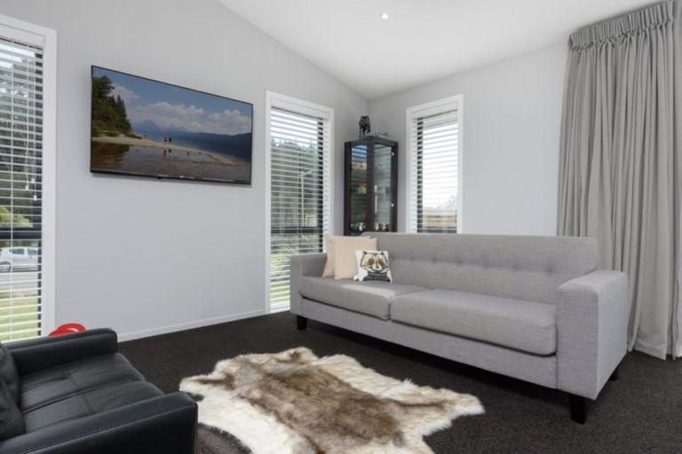 Photo of property in 291 Lakes Boulevard, Pyes Pa, Tauranga, 3112