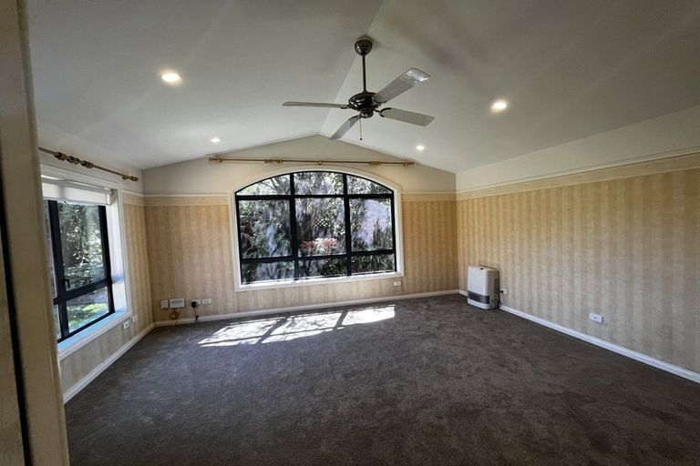 Photo of property in 6b Fovant Street, Russley, Christchurch, 8042