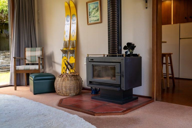 Photo of property in 197 Beacon Point Road, Wanaka, 9305