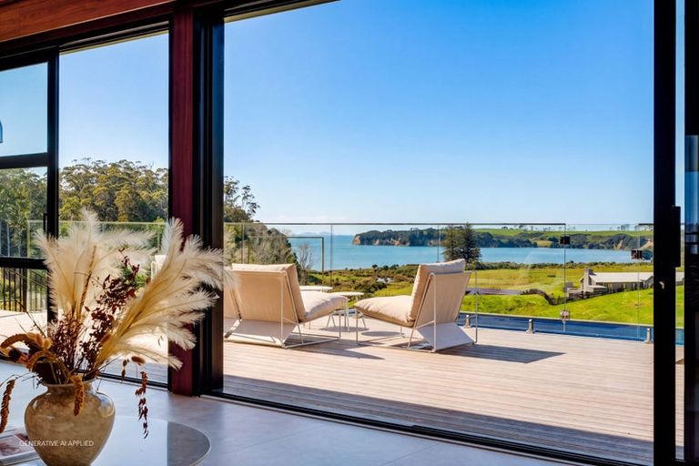 Photo of property in 10 Taha Puke Road, Okura Bush, Silverdale, 0794