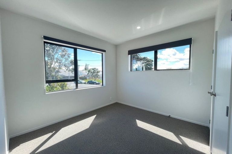 Photo of property in 5/13 Blockhouse Bay Road, Avondale, Auckland, 1026