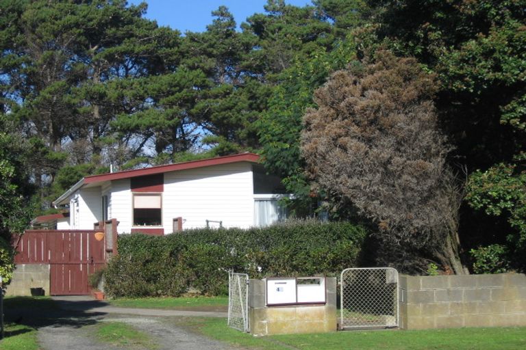 Photo of property in 48 Te Kupe Road, Paraparaumu Beach, Paraparaumu, 5032