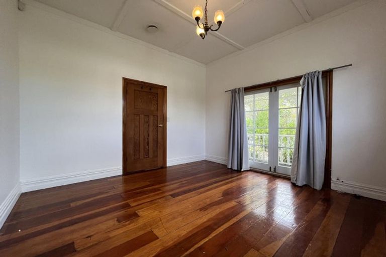 Photo of property in 55 Kamara Road, Glen Eden, Auckland, 0602