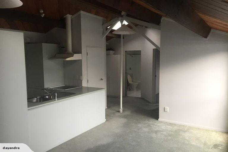 Photo of property in Metro Apartments, 16/220 Thorndon Quay, Pipitea, Wellington, 6011