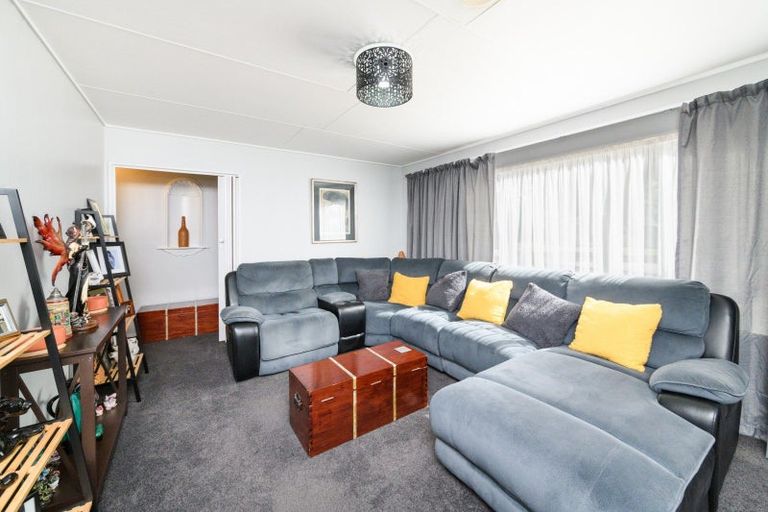Photo of property in 44 Kaimanawa Street, Kelvin Grove, Palmerston North, 4414