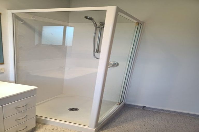 Photo of property in 1/39 Waimairi Road, Upper Riccarton, Christchurch, 8041