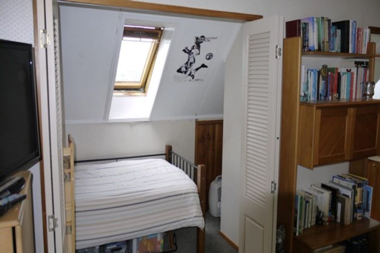 Photo of property in 1/406 East Coast Road, Sunnynook, Auckland, 0630