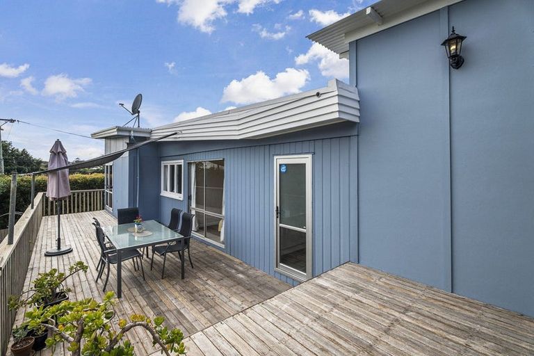 Photo of property in 13 Rimu Road, Stanmore Bay, Whangaparaoa, 0932